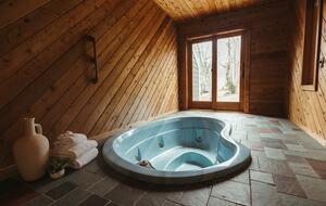 Cozy Mount Snow Retreat Just 1 Mile from Slopes - West Dover, Vermont