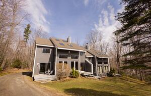 Cozy Mount Snow Retreat Just 1 Mile from Slopes - West Dover, Vermont