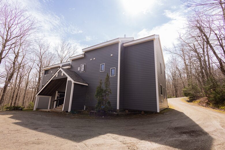 Cozy Mount Snow Retreat Just 1 Mile from Slopes - West Dover, Vermont