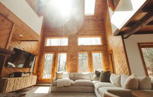 Cozy Mount Snow Retreat Just 1 Mile from Slopes - West Dover, Vermont