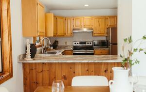 Cozy Mount Snow Retreat Just 1 Mile from Slopes - West Dover, Vermont