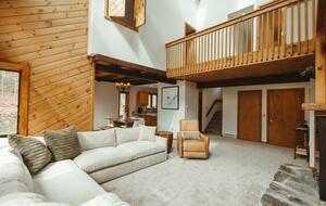 Cozy Mount Snow Retreat Just 1 Mile from Slopes - West Dover, Vermont