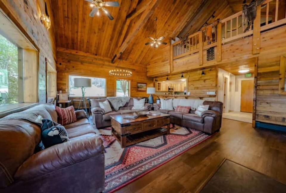 Rocky Mountain Lodge Near Steamboat Lake - Clark, Colorado