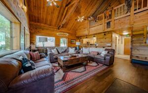 Rocky Mountain Lodge Near Steamboat Lake - Clark, Colorado