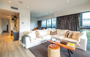 Viaduct Harbour Apartment with Skyline & Marina Views - Auckland, New Zealand