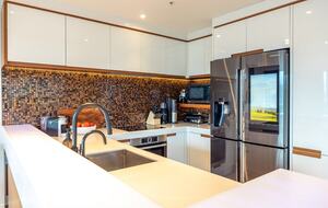 Viaduct Harbour Apartment with Skyline & Marina Views - Auckland, New Zealand