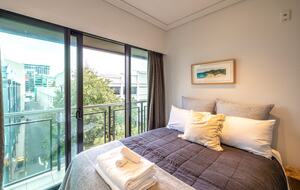 Viaduct Harbour Apartment with Skyline & Marina Views - Auckland, New Zealand