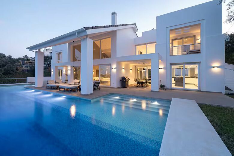 Mediterranean Majesty in East Marbella Hills - Ojen, Marbella, Spain