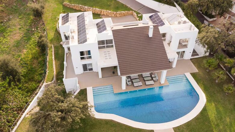 Mediterranean Majesty in East Marbella Hills - Ojen, Marbella, Spain