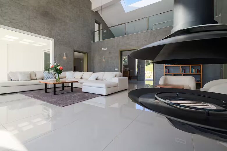 Mediterranean Majesty in East Marbella Hills - Ojen, Marbella, Spain