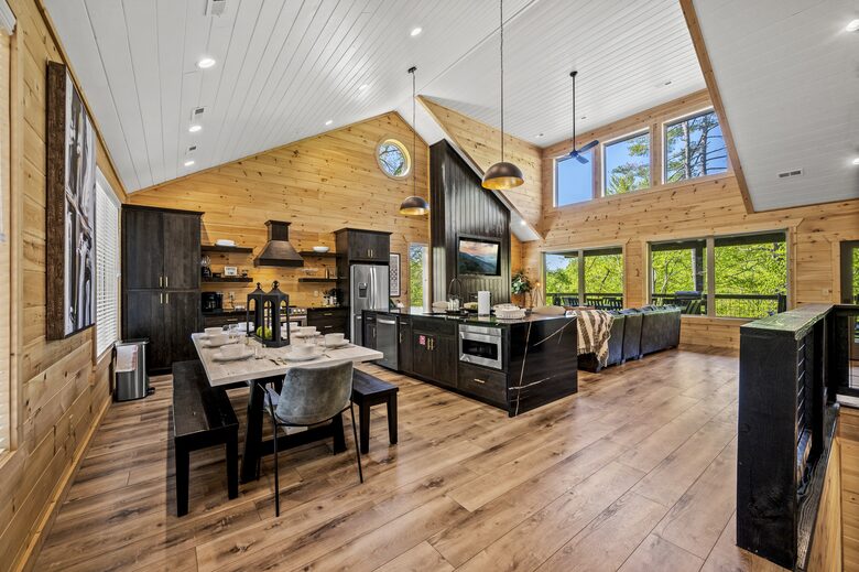 Smoky Mountain Sanctuary - Sevierville, Tennessee