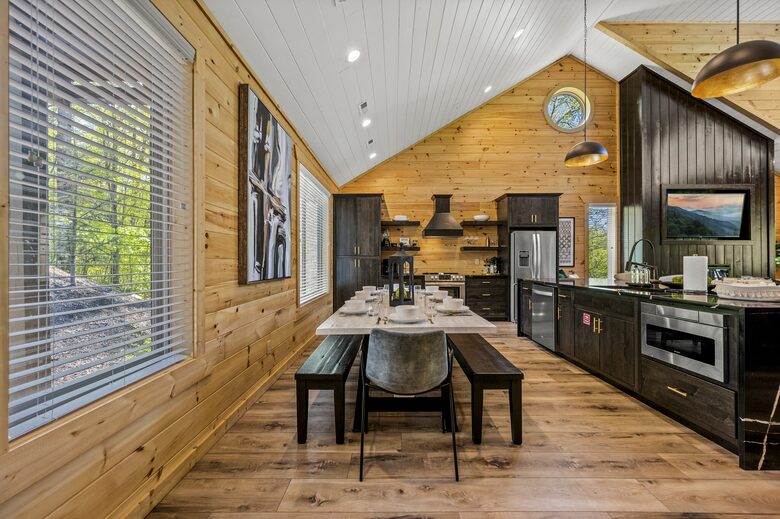 Smoky Mountain Sanctuary - Sevierville, Tennessee