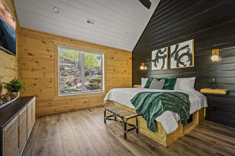 Smoky Mountain Sanctuary - Sevierville, Tennessee