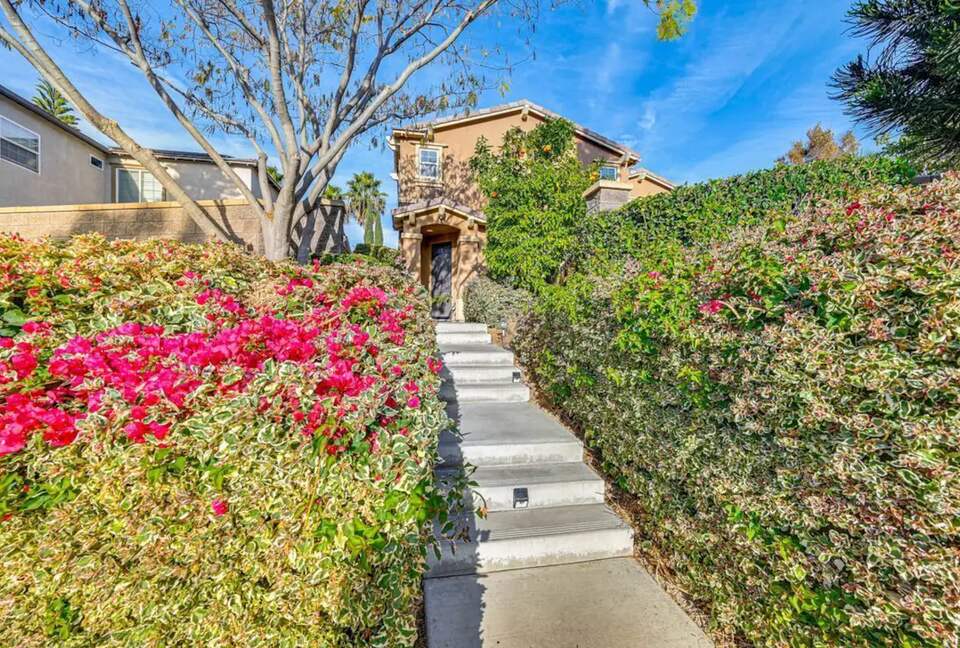Elevated Stay in Chula Vista’s Enclave Community - Chula Vista, California