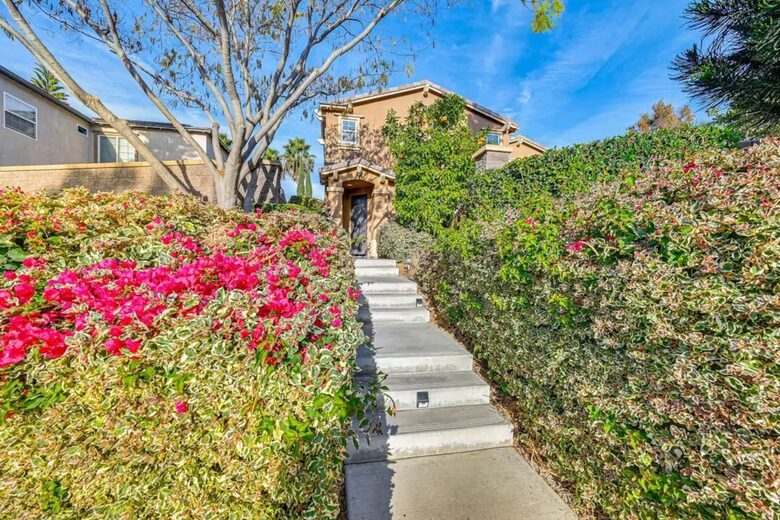 Elevated Stay in Chula Vista’s Enclave Community - Chula Vista, California