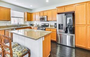 Elevated Stay in Chula Vista’s Enclave Community - Chula Vista, California