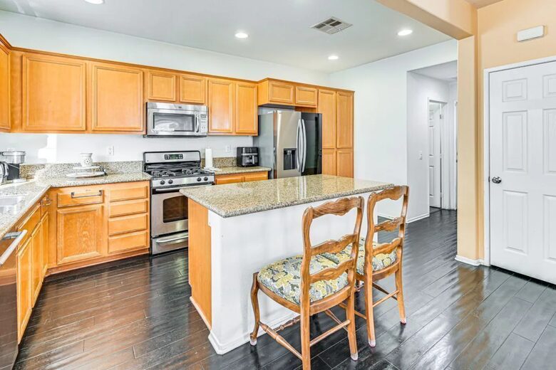 Elevated Stay in Chula Vista’s Enclave Community - Chula Vista, California