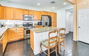 Elevated Stay in Chula Vista’s Enclave Community - Chula Vista, California