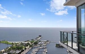 Tampa Bay Panoramic Penthouse - St. Petersburg, Florida
