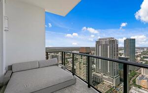Tampa Bay Panoramic Penthouse - St. Petersburg, Florida