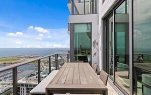 Tampa Bay Panoramic Penthouse - St. Petersburg, Florida