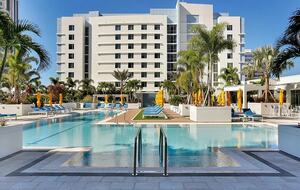 Tampa Bay Panoramic Penthouse - St. Petersburg, Florida