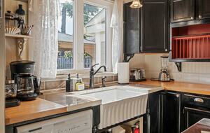 Historic Bellingham Craftsman Near Downtown, Harbor & Breweries - Bellingham, Washington