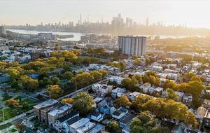 Jersey City Heights Retreat Near NYC - Jersey City, New Jersey