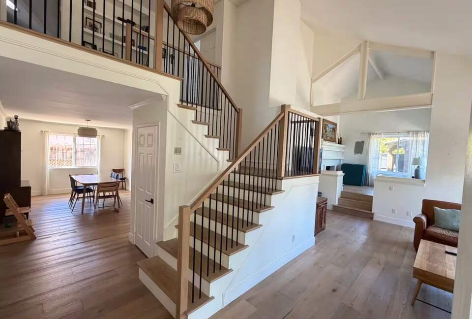 Stylish Carlsbad Escape with Modern Comfort - Carlsbad, California
