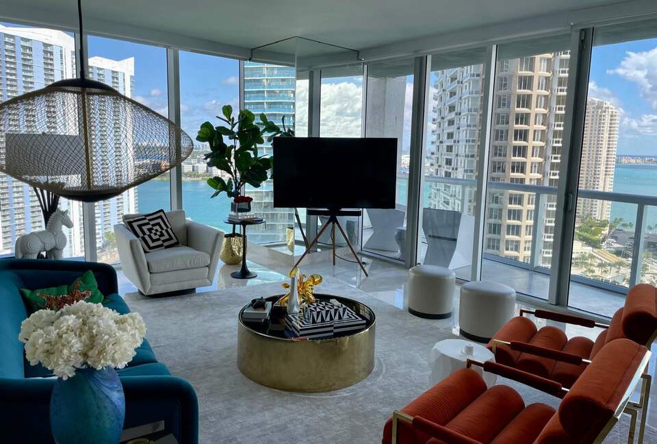 Icon Brickell Residence with Panoramic Bay Views - Miami, Florida
