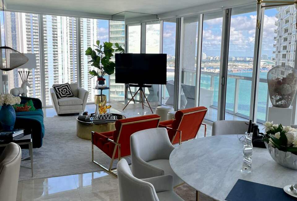Icon Brickell Residence with Panoramic Bay Views - Miami, Florida