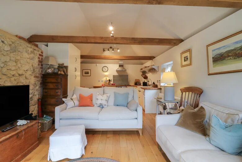 A Tasteful Cottage Among Gold Medal Gardens - Maidstone, United Kingdom