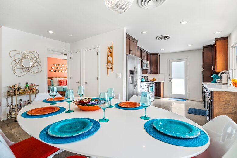 A Desert Modern Stay Centered Around Poolside Mountain Views - Palm Springs, California
