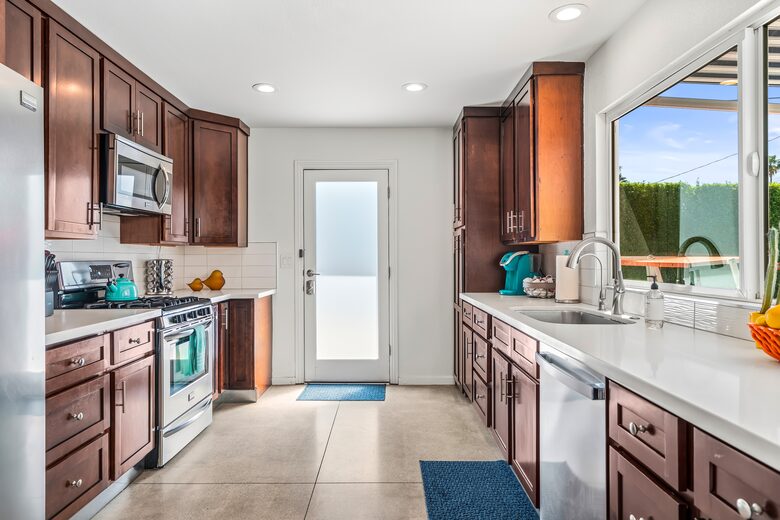 A Desert Modern Stay Centered Around Poolside Mountain Views - Palm Springs, California