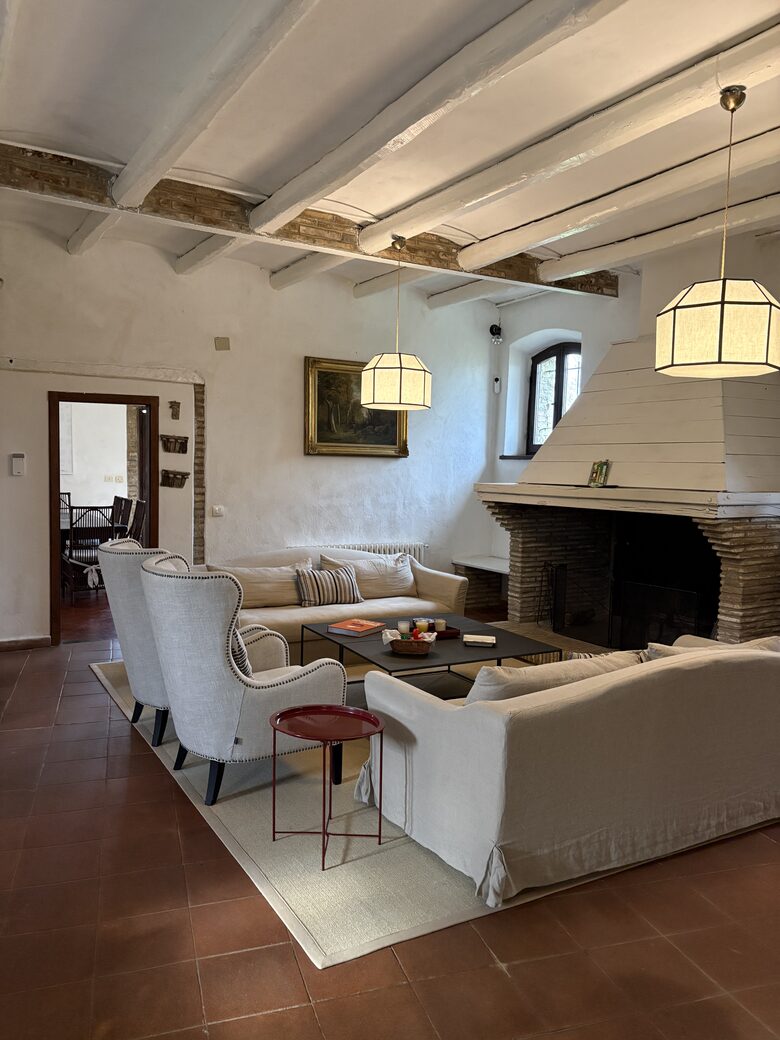 A Refined Umbrian Estate with Vineyards and Olive Groves - Gualdo Cattaneo, Perugia, Italy