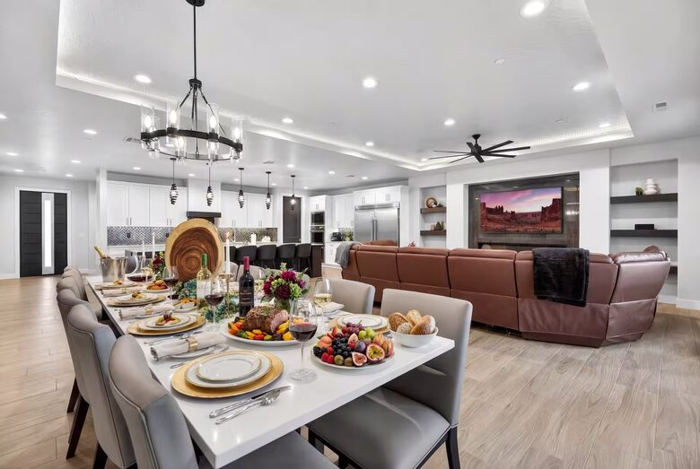Luxury 7BR Escape Near Zion with Private Pool - Hurricane, Utah