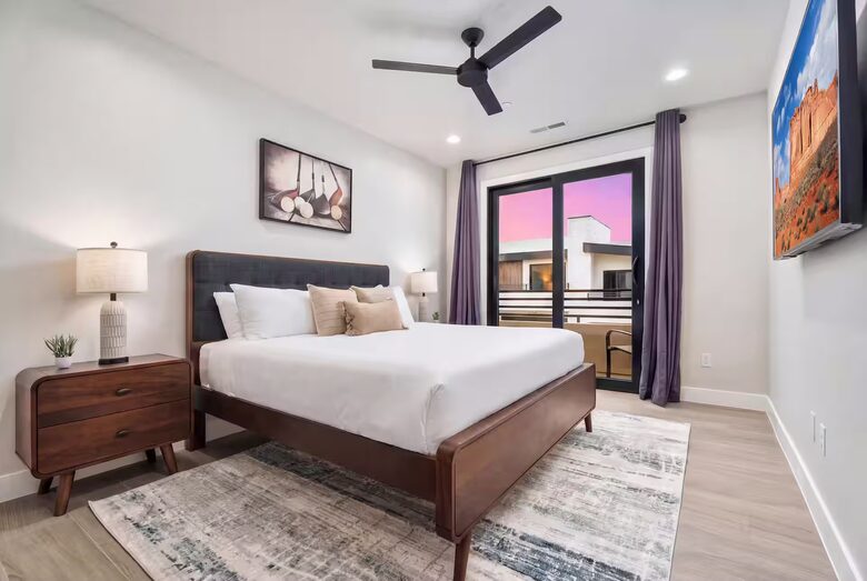 Luxury 7BR Escape Near Zion with Private Pool - Hurricane, Utah