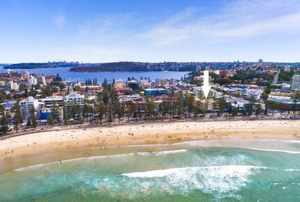 Manly Beachfront Stay with Ocean Views Near Ferry - Manly, Australia