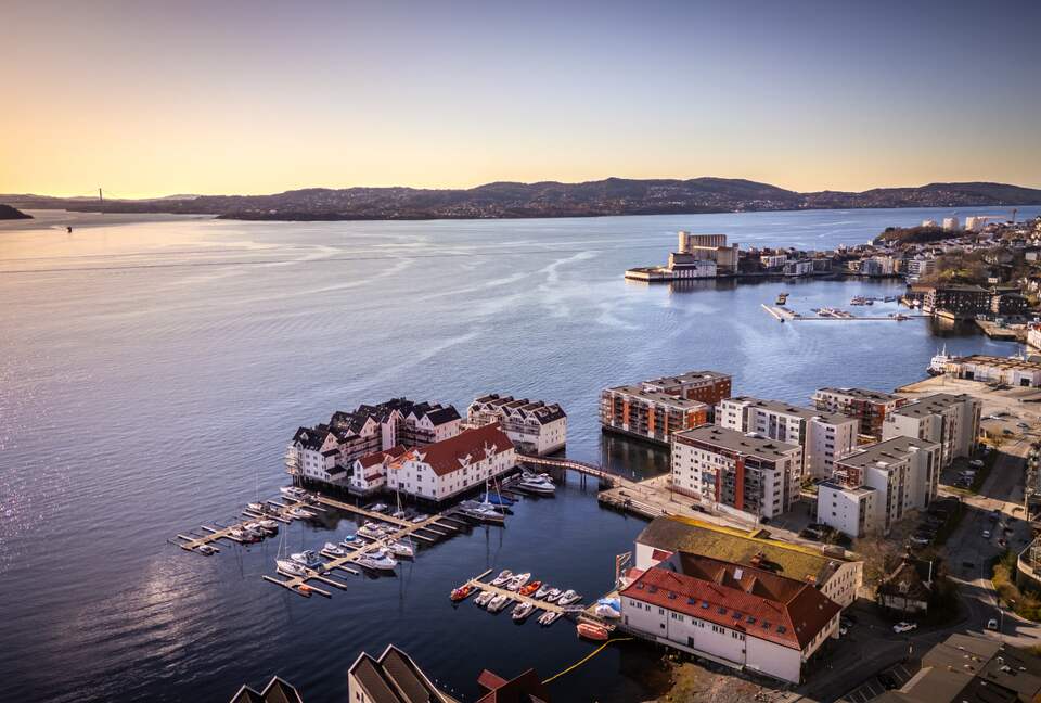 Modern Luxury Overlooking the Sea - Bergen, Norway