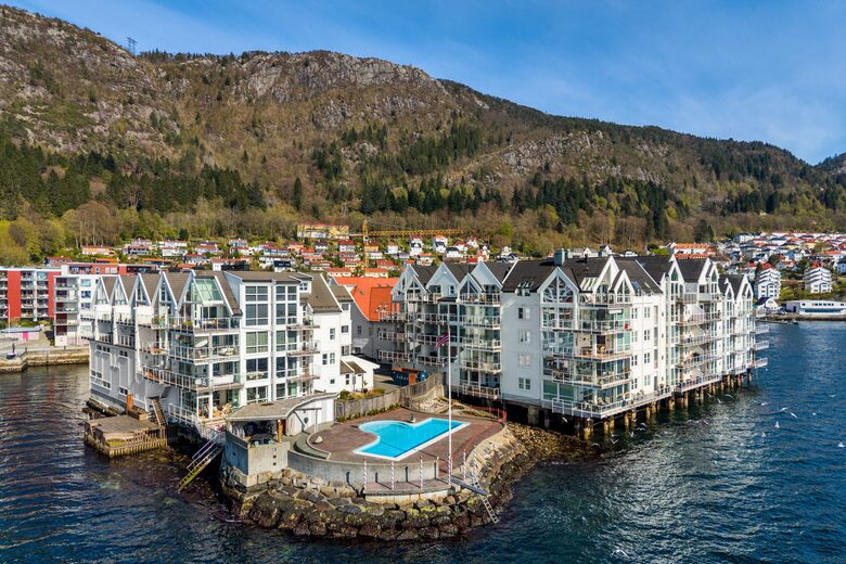 Modern Luxury Overlooking the Sea - Bergen, Norway