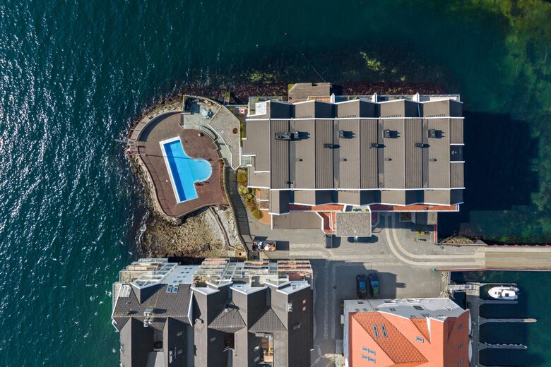 Modern Luxury Overlooking the Sea - Bergen, Norway