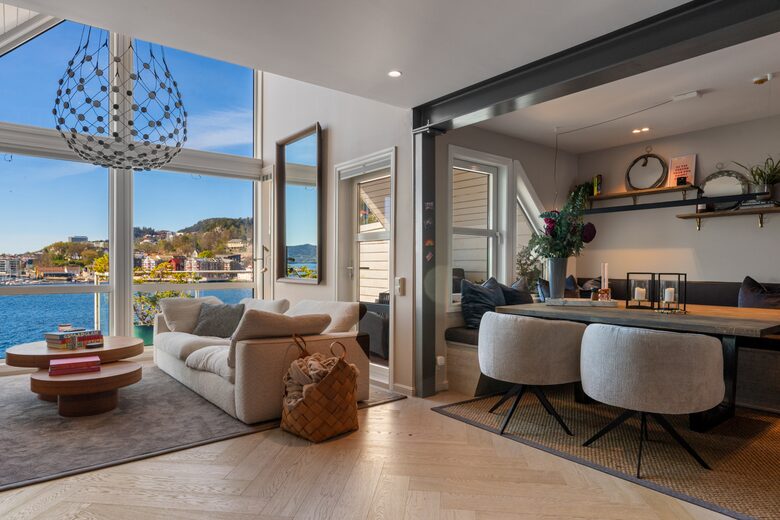 Modern Luxury Overlooking the Sea - Bergen, Norway