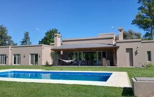 Country Home on the Argentinian Pampa - Mercedes, Argentina