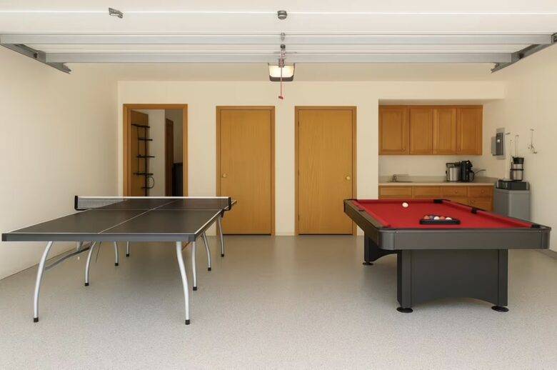 Heated gameroom in the garage