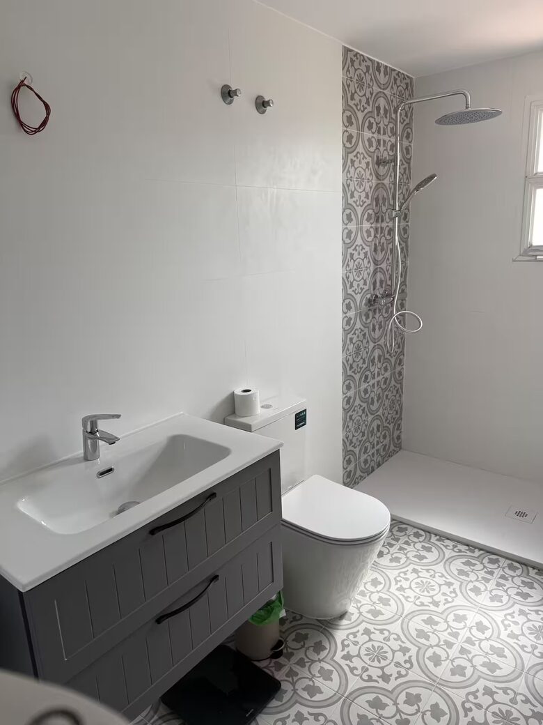 Tasteful Family Home in Estepona - Estepona, Spain