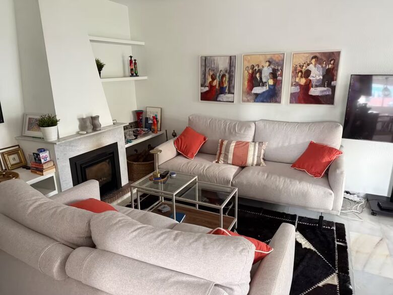 Tasteful Family Home in Estepona - Estepona, Spain