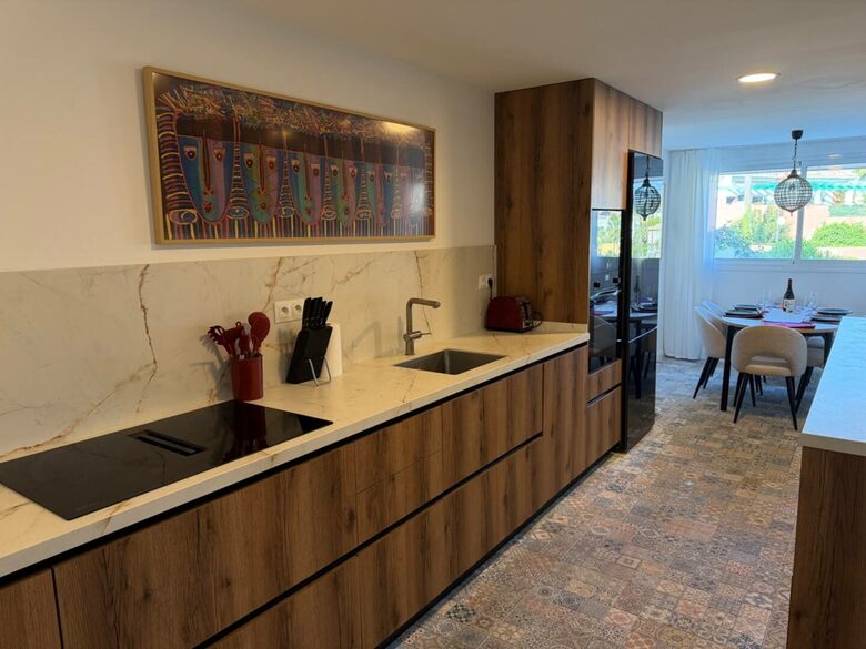 Tasteful Family Home in Estepona - Estepona, Spain