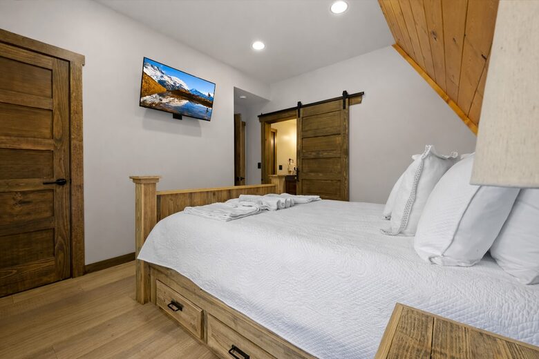 Contemporary A-Frame Retreat in the Great Smoky Mountains - Sevierville, Tennessee