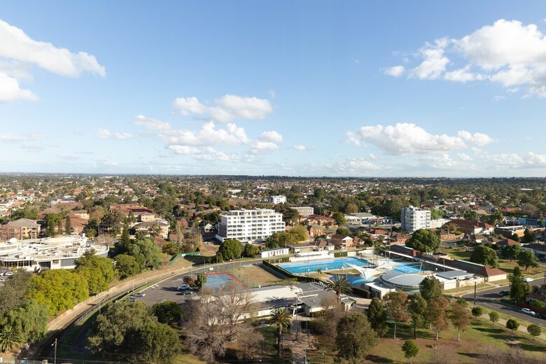 Modern High-Rise Retreat with City Views - Granville, Australia