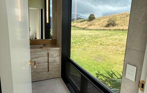 A Luxury Retreat for Every Season - Queenstown, New Zealand